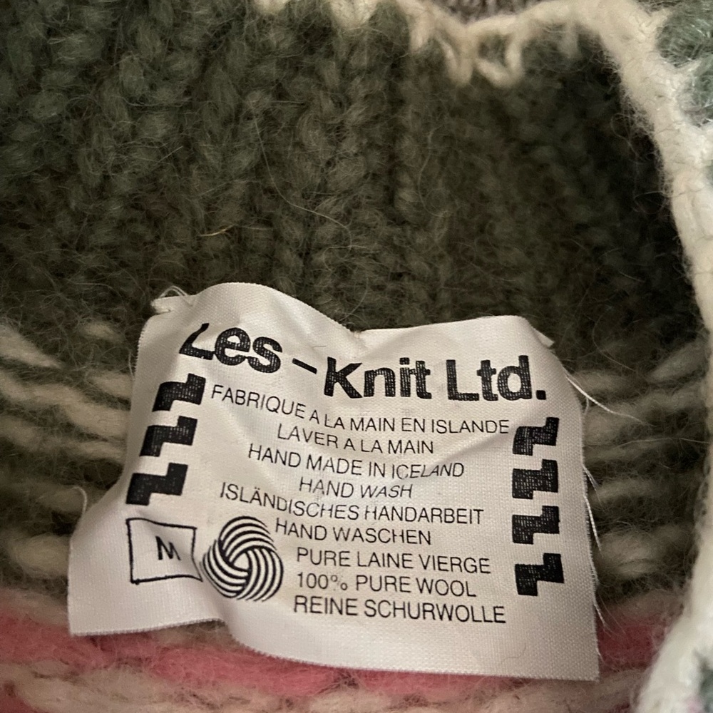 Vintage Handmade Icelandic wool Cardigan with Pink and White Pattern. - Picture 3 of 4